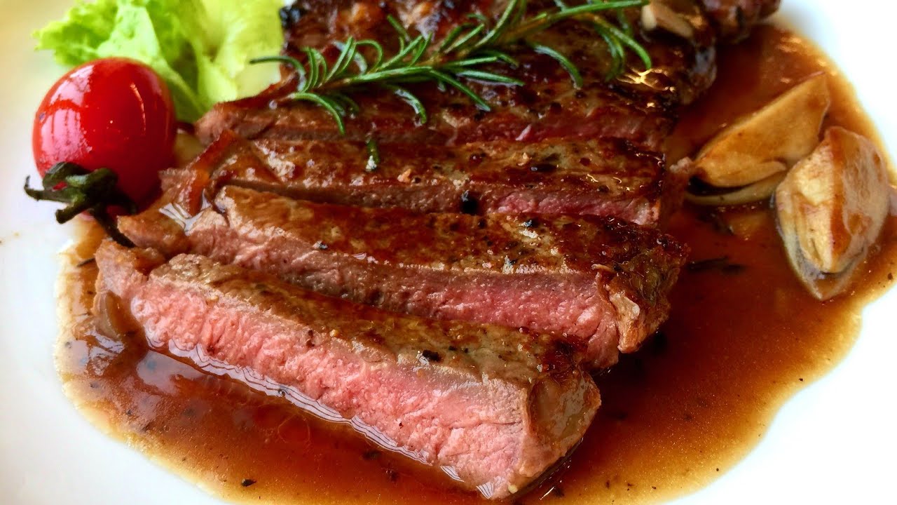 Cách làm Bò Bít Tết ngon như nhà hàng | Hướng dẫn làm Bò Bít Tết ngon mà dễ | How to cook Beef Steak - YouTube